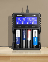 Xtar VX4 1.5V/3.7V / Li-FePO4 / Ni-MH laturi