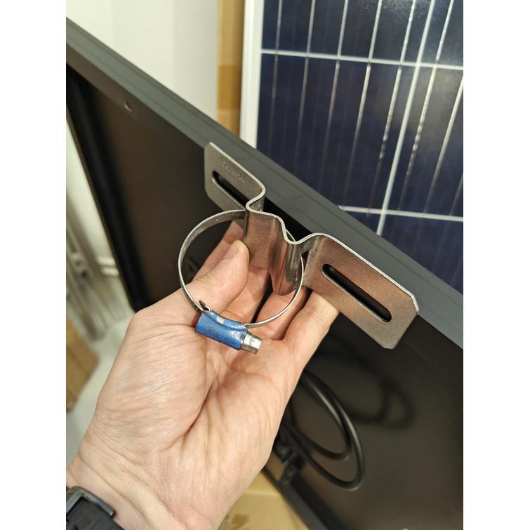 Aurinkopaneelin kiinnike putkeen 2kpl
