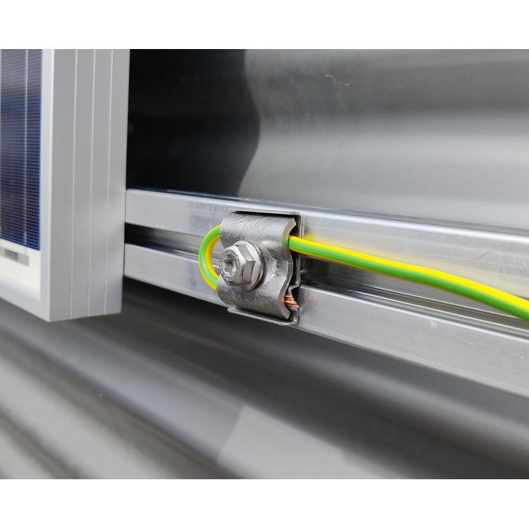 Aurinkopaneelikiskon maadoitusliitin