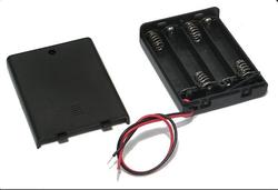 Paristokotelo 4xAA kannella ja kytkimell&auml;