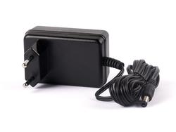 1S 3.6V - 3.7V (4.2V) Laturi 2A, DC Plugilla